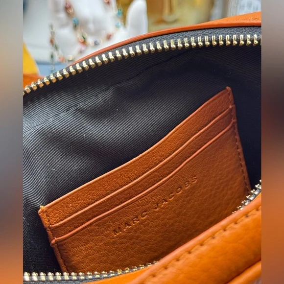 🆕 MARC JACOBS 🧿 NWOT The Softshot 21 Textured Sling Crossbody Bag, Orange - Picture 10 of 13